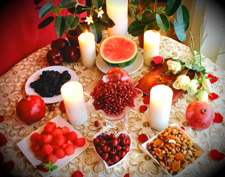 تزیین سفره شب یلدا 99 تزیین سفره شب یلدا 99