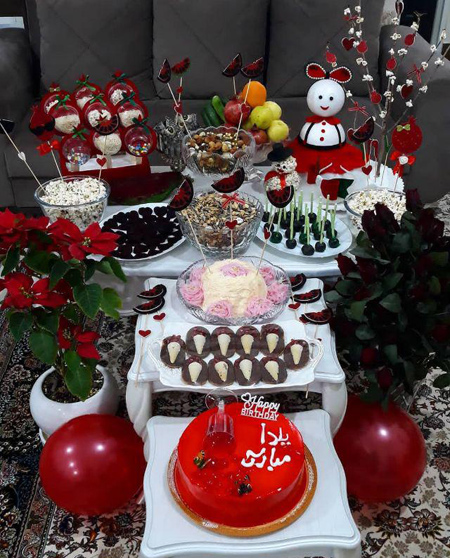 تزیین سفره شب یلدا 99 تزیین سفره شب یلدا 99