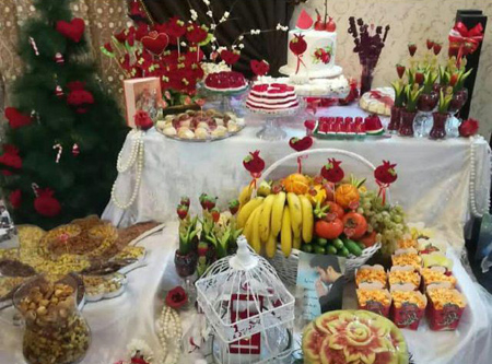 تزیین سفره شب یلدا 99 تزیین سفره شب یلدا 99