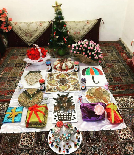 تزیین سفره شب یلدا 99 تزیین سفره شب یلدا 99