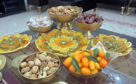 تزیین سفره شب یلدا 99 تزیین سفره شب یلدا 99