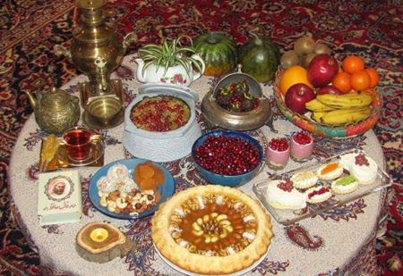 تزیین سفره شب یلدا 99 تزیین سفره شب یلدا 99