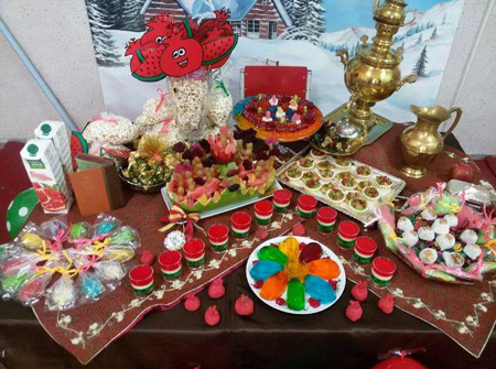 تزیین سفره شب یلدا 99 تزیین سفره شب یلدا 99