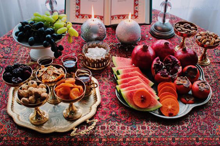 تزیین سفره شب یلدا 99 تزیین سفره شب یلدا 99