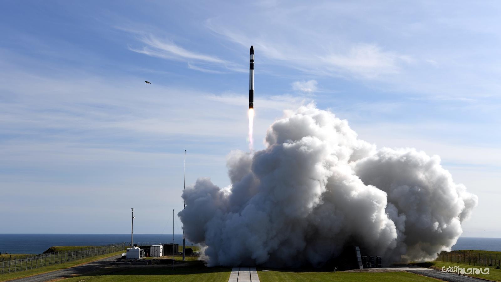 راکت لب برای نخستین‌بار موشک خود را پس از پرتاب با چتر نجات بازیابی کرد+عکس