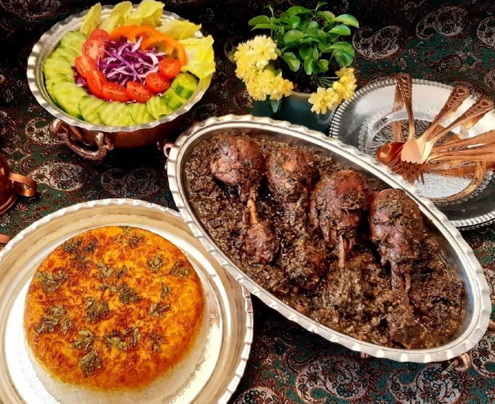 طرز تهیه خورشت مرغ بارب انارو گردو طرز تهیه خورشت مرغ بارب انارو گردو