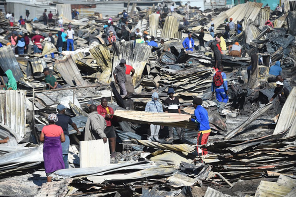 تولد دوقلوهای به هم چسبیده / فوران سهمگین کوه آتشفشان (تصاویر) تولد دوقلوهای به هم چسبیده / فوران سهمگین کوه آتشفشان (تصاویر)