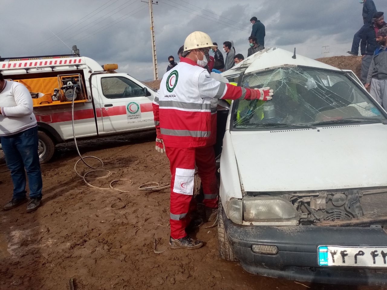 ۴ مصدوم در حادثه رانندگی درمحور رشتخوار - تربت حیدریه ۴ مصدوم در حادثه رانندگی درمحور رشتخوار - تربت حیدریه