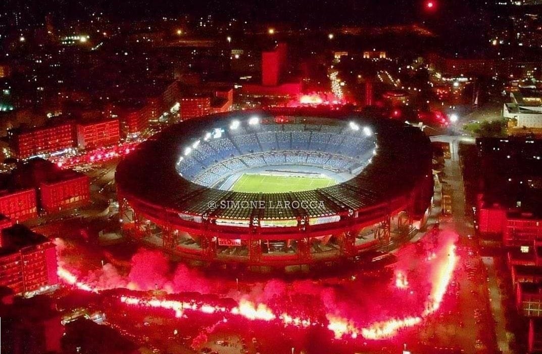 مراسم ناپولی به یاد دیگو مارادونا در لیگ اروپا