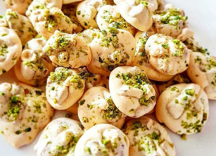 طرز تهیه کامل شیرینی پفکی گردویی