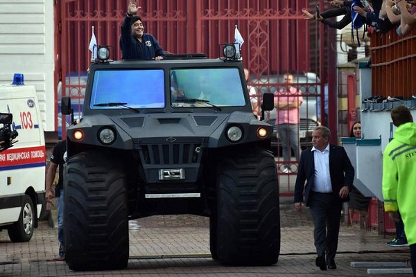 خودروهای متفاوت و چشم نوازی که مارادونا خریداری کرد