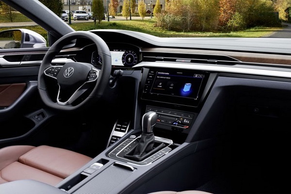 آرتئون پلاگین‌هیبریدی در اروپا عرضه شد