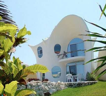 با عجیب ترین خانه های جهان آشنا شوید (+عکس) با عجیب ترین خانه های جهان آشنا شوید (+عکس)