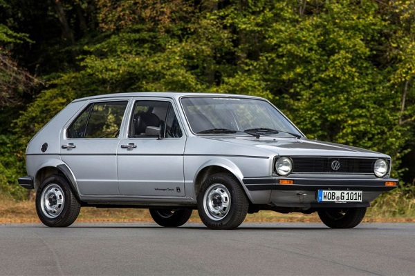 معرفی خودروهای قدیمی که هنوز هم تولید می شوند!