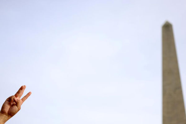 کت سبز بر تن چه کسی رفت؟ / «بروکلین» در آتش (گزارش تصویری)