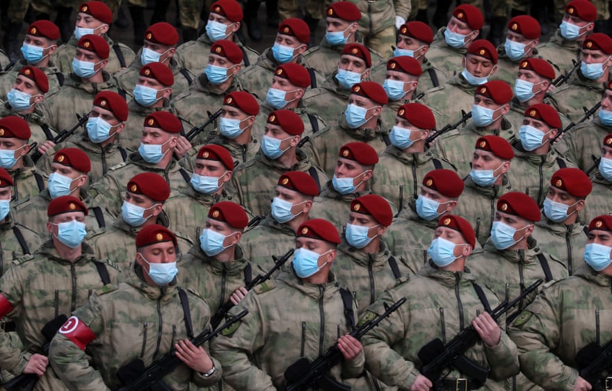 بازگشت آقای جانی دپ / جنجال سرباز 3 هزار ساله (تصاویر)