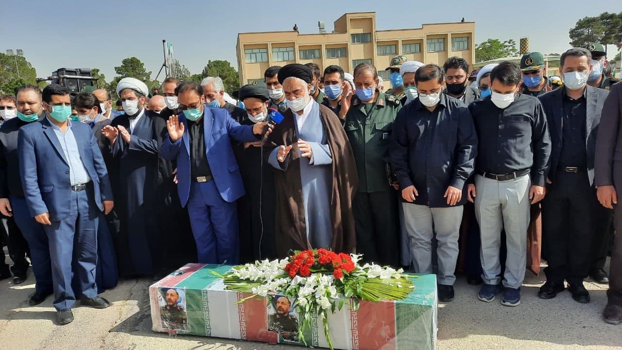 تشییع پیکر سردار حجازی در اصفهان + عکس