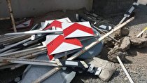دستگیری سارق تابلوهای هشدار دهنده اداره راه درسیرجان 