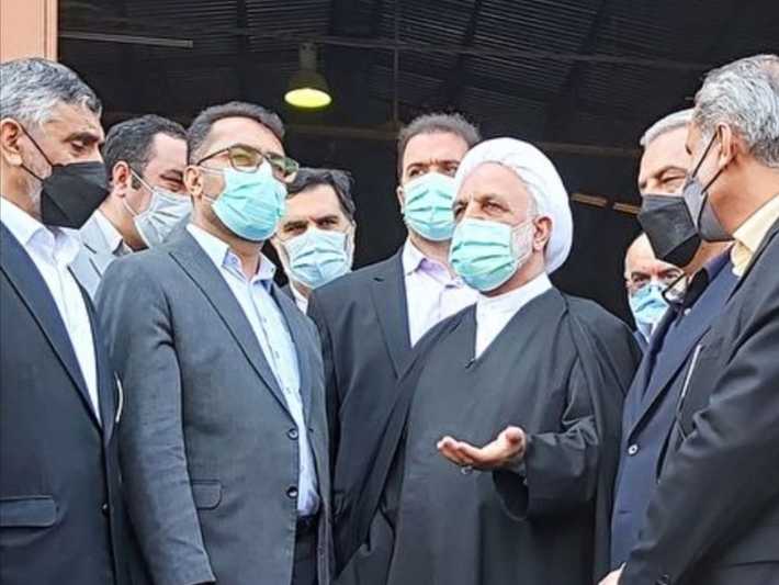 رئیس قوه قضائیه در حاشیه سفر خود به هرمزگان صبح امروز از بندر شهید رجایی بازدید کرد.
