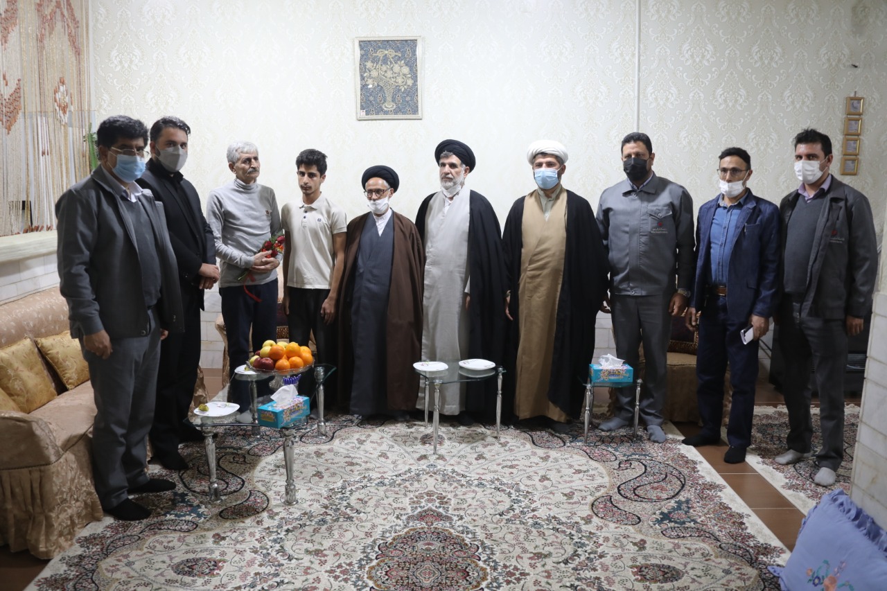 تجلیل از ایثارگران و جانبازان سیرجانی به مناسبت روز جانباز تجلیل از ایثارگران و جانبازان سیرجانی به مناسبت روز جانباز