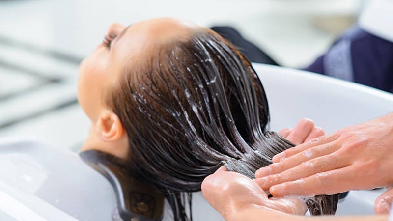 روتین مراقبت از پوست و مو در فصل بهار به روش متخصصان زیبایی