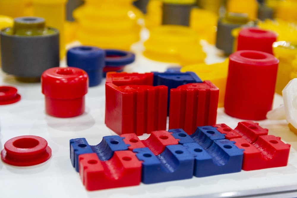 گچبری پیش ساخته و گچبری سقف دور لوستر