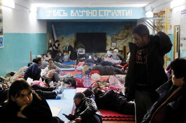 تا کی بـاید برای زنـدگی بجنگیم؟ (گزارش تصویری)