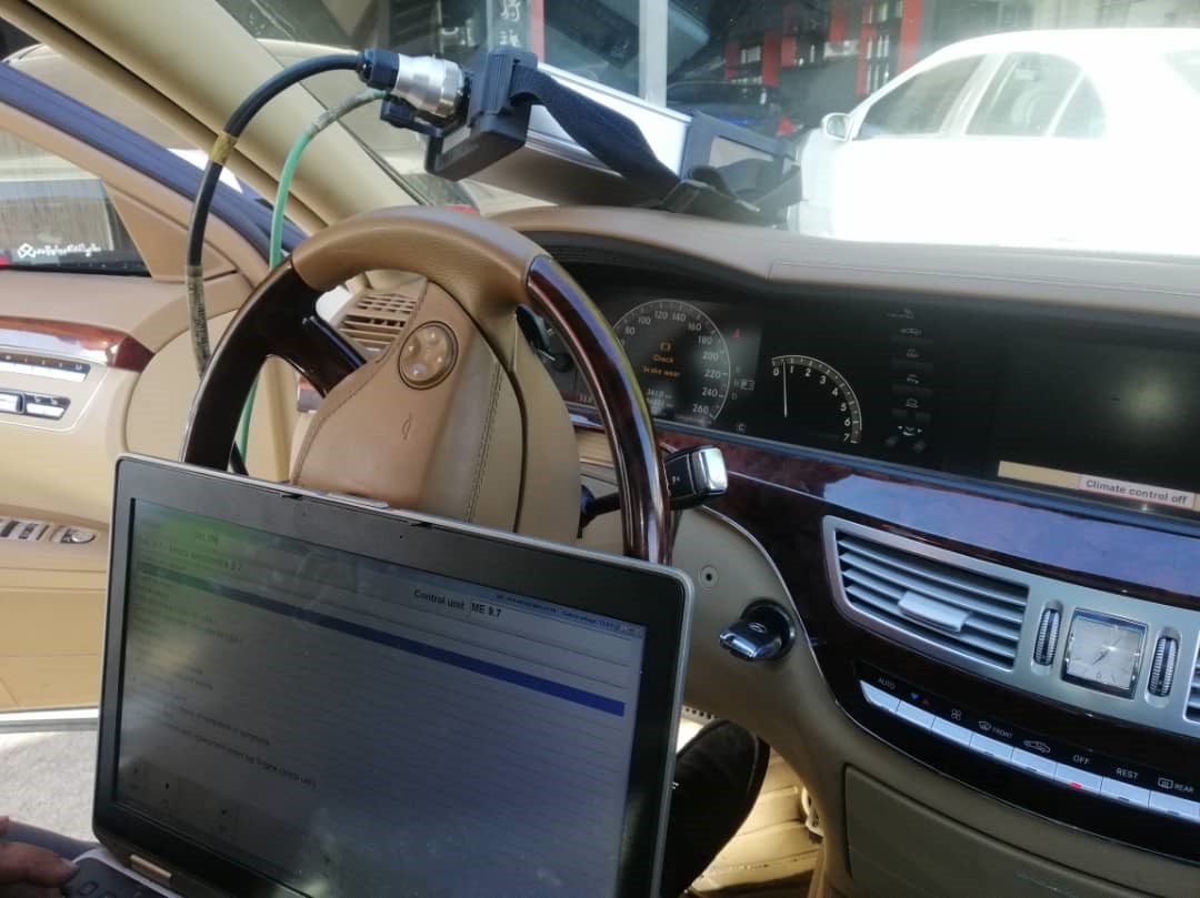 چرا به هر امداد خودروی در خیابان نباید اعتماد نکنیم؟