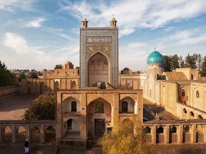 مدیرکل میراث فرهنگی، گردشگری و صنایع دستی خراسان رضوی گفت: آرامگاه و خانقاه شیخ احمد جام در فهرست میراث جهان اسلام قرار گرفته است.