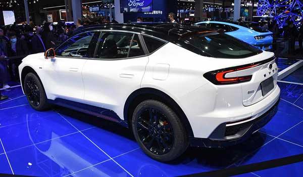 شاسی بلندی استیشن مانند با نمایشگری بزرگ (+تصاویر) شاسی بلندی استیشن مانند با نمایشگری بزرگ (+تصاویر)