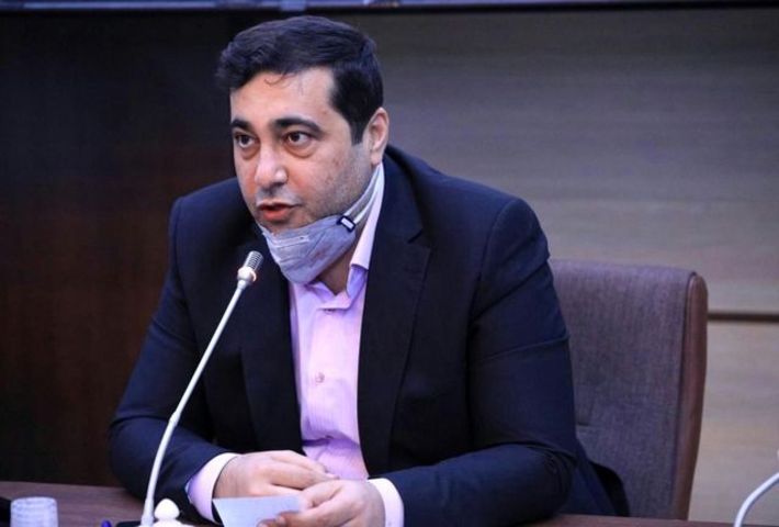 فرماندار تاکستان گفت: با پایان یافتن نوبت اول واکسیناسیون کرونا در شهرستان تاکستان، تزریق نوبت دوم واکسن از امروز پنجشنبه با اولویت سالمندان آغاز می شود.