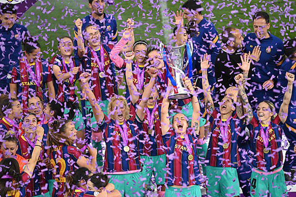  بحران قفسه های خالی / نجات گاوهای سیل زده / قربانی کوچک انفجار مهیب (گزارش تصویری)