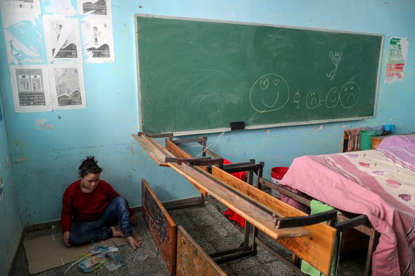 طعمه 900 کیلویی! / فرار زنان و کودکان از ترس طوفان (گزارش تصویری) طعمه 900 کیلویی! / فرار زنان و کودکان از ترس طوفان (گزارش تصویری)