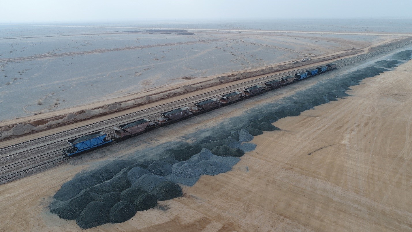 بندرخشک پیشگامان روی ریل تحقق شعار ۱۴۰۰