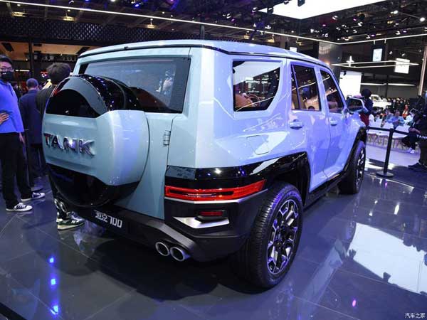 تانک ۷۰۰، رقیب قدرتمند گریت‌وال برای مرسدس G کلاس (+تصاویر)