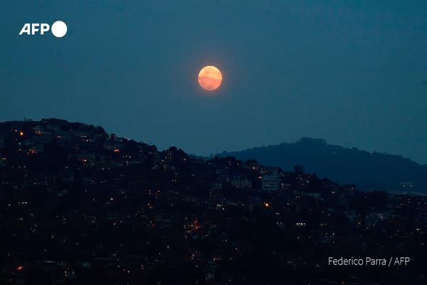 اَبَرماه باز هم آمد (گزارش تصویری)