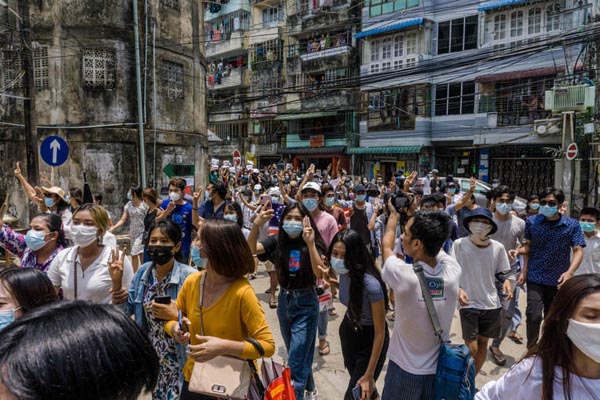 طوفان شن در چین / جانوری که در معرض انقراض است (گزارش تصویری)