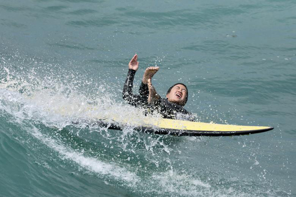 آتش زدن عروسک رییس جمهور برزیل / جشن برای بازگشت آثار باستانی ربوده شده (گزارش تصویری)