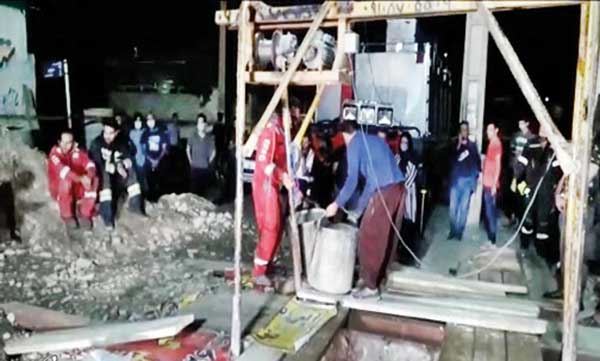 آوار مرگ در  تونل (+عکس) آوار مرگ در  تونل (+عکس)