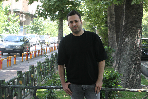 کار ما فاخر نیست، مردمی است