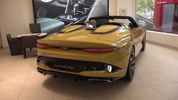 خودنمایی بنتلی «بکلار» در لندن (+عکس) خودنمایی بنتلی «بکلار» در لندن (+عکس)