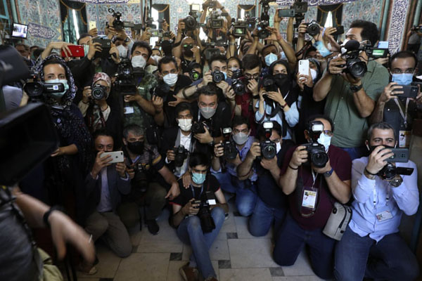 اسقاط کردن بنز، فراری و لامبورگینی برای مبارزه با قاچاق! (گزارش تصویری)