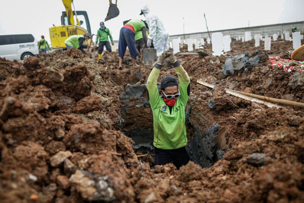 اسقاط کردن بنز، فراری و لامبورگینی برای مبارزه با قاچاق! (گزارش تصویری)