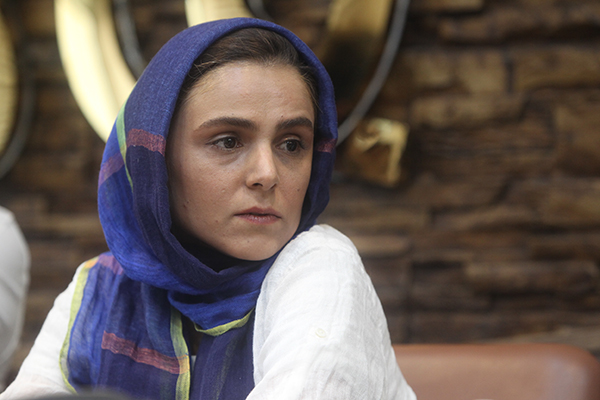 کلبه‌ای در مه روایتگر قصه‌های ارباب و رعیتی