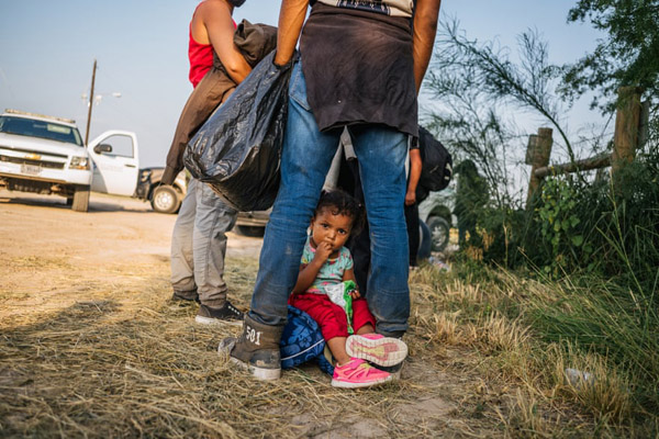 یک حراجی پرسرو صدا / کجا اشتباه کردیم؟ (گزارش تصویری) یک حراجی پرسرو صدا / کجا اشتباه کردیم؟ (گزارش تصویری)