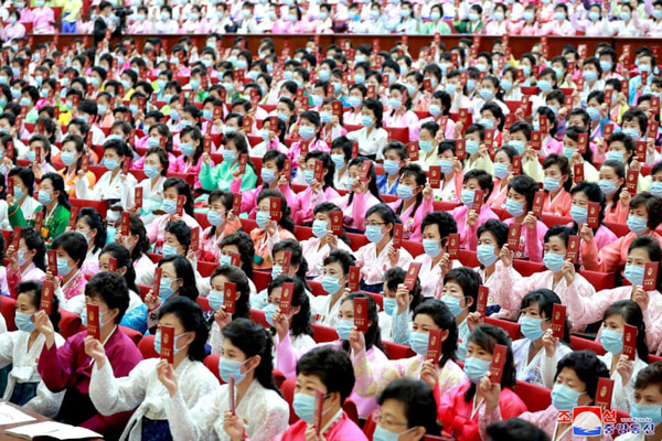 یک حراجی پرسرو صدا / کجا اشتباه کردیم؟ (گزارش تصویری) یک حراجی پرسرو صدا / کجا اشتباه کردیم؟ (گزارش تصویری)