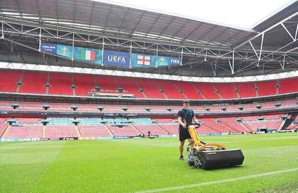 ویمبلدون تحت تاثیر ویمبلی / آتش بازی نگلیسی ها شروع شد (+تصاویر) ویمبلدون تحت تاثیر ویمبلی / آتش بازی نگلیسی ها شروع شد (+تصاویر)