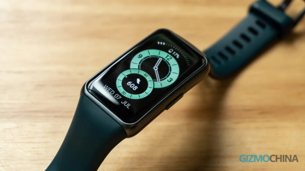 دلایل محبوبیت دستبند هوشمند هواوی بند ۶ از نگاه رسانه‌های معتبر دنیا