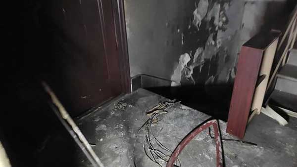 آتش سوزی در خیابان مطهری / ساختمان اداری طعمه حریق شد (+تصاویر)