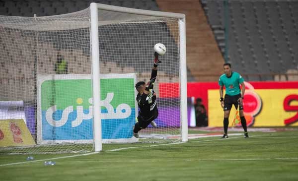 راز برگه‌ های جنجالی لک در ضربات پنالتی چه بود؟ (+تصاویر)